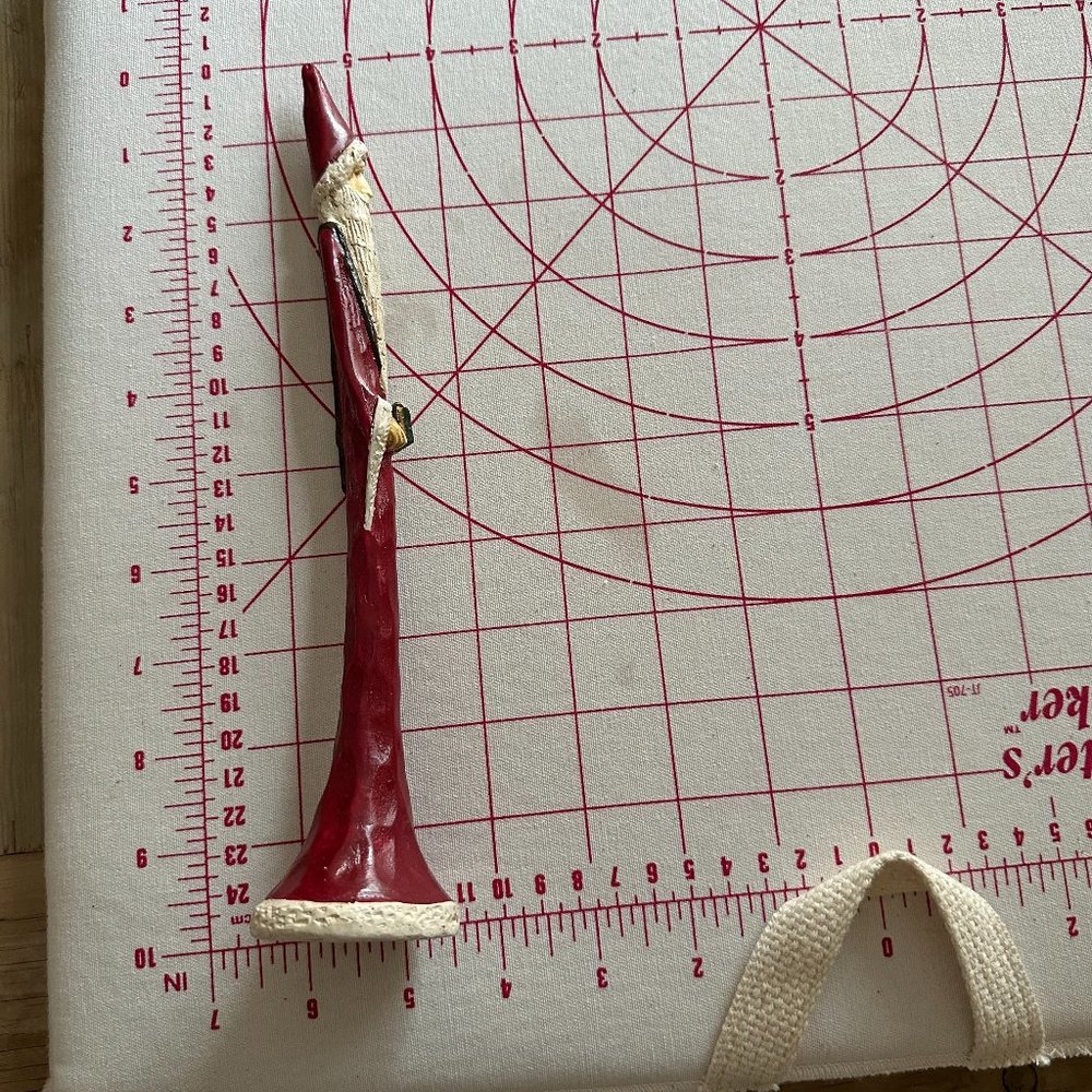 10" Tall hand carved/painted Santa